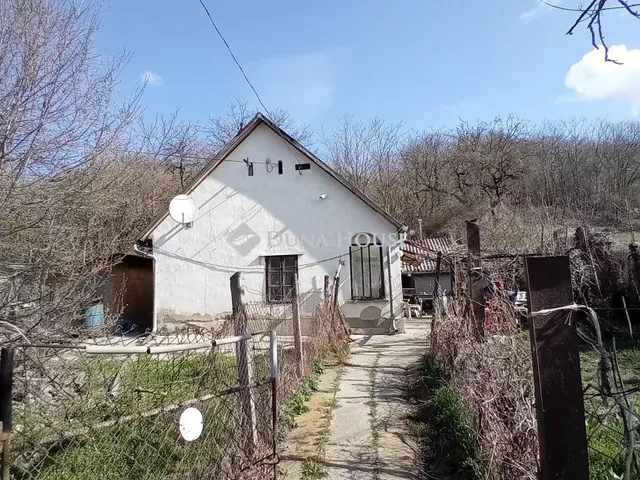 Eladó ház Tamási 75 nm