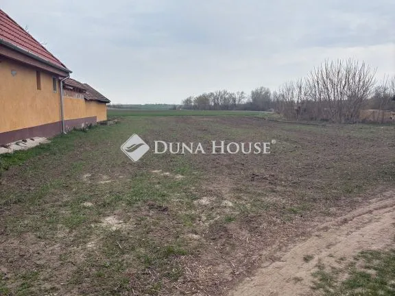 Eladó telek Dég 2326 nm