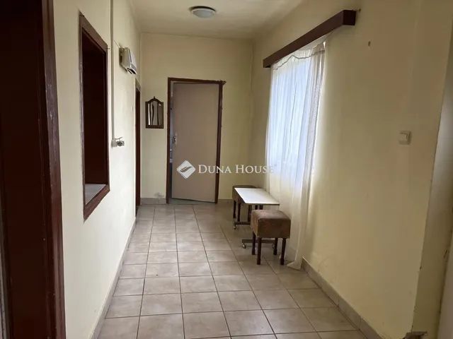 Eladó ház Enying 72 nm