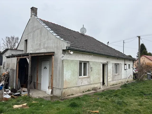 Eladó ház Enying 72 nm