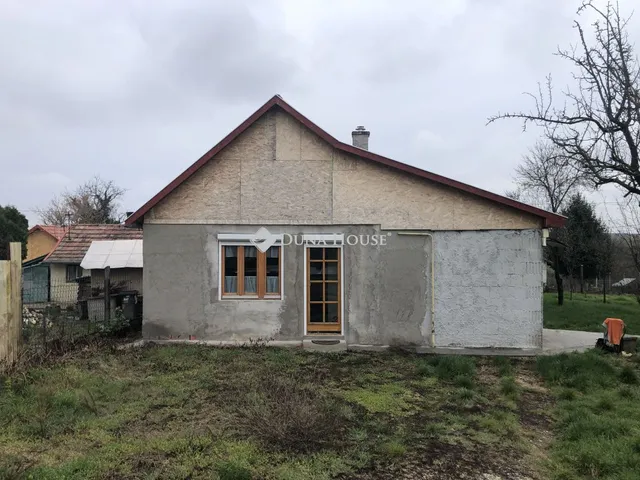 Eladó ház Enying 90 nm