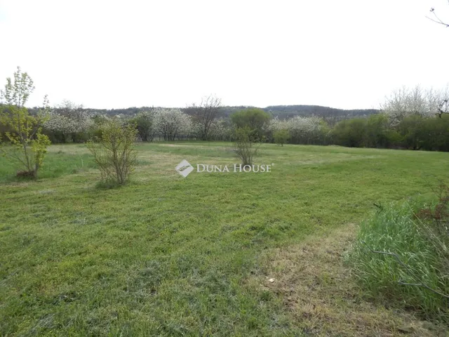 Eladó telek Ságvár 4262 nm