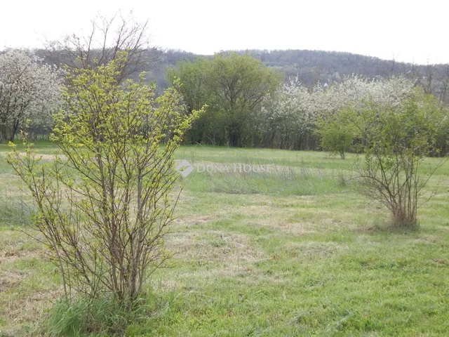 Eladó telek Ságvár 4262 nm