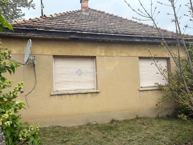 Eladó ház Enying 61 nm