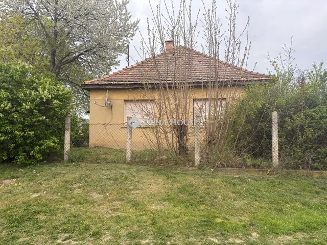 Eladó ház Enying 61 nm