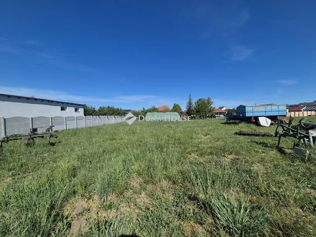 Eladó telek Balatonszabadi 824 nm