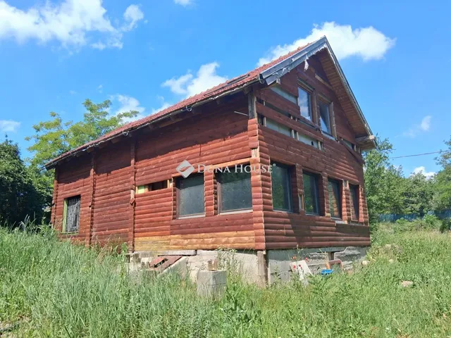Eladó nyaraló Balatonfőkajár 110 nm