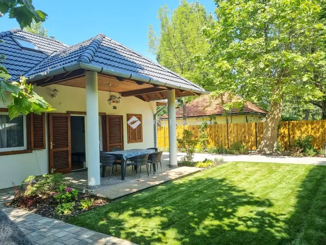 Eladó ház Siófok, Hungária utca 100 nm