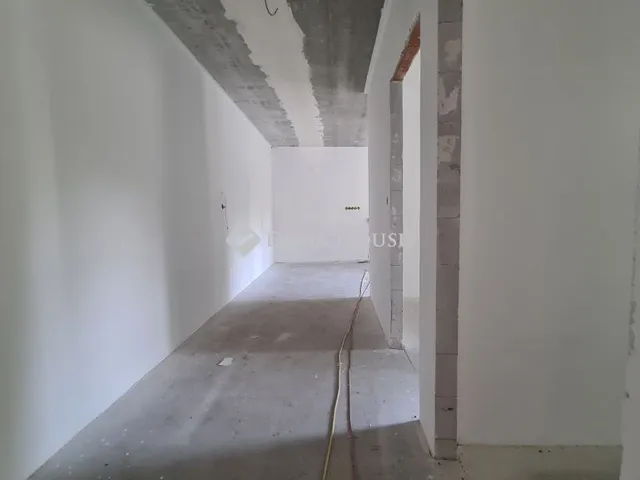 Eladó kereskedelmi és ipari ingatlan Sopron 78 nm