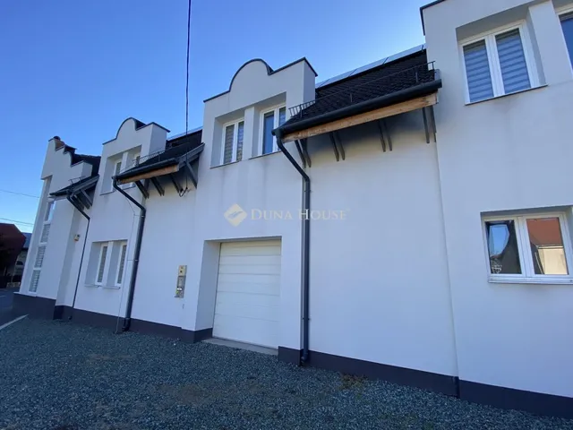 Eladó kereskedelmi és ipari ingatlan Sopron 430 nm