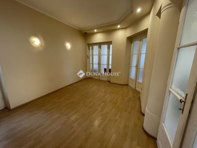 Eladó lakás Győr 149 nm