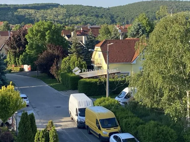 Eladó kereskedelmi és ipari ingatlan Sopron 31 nm