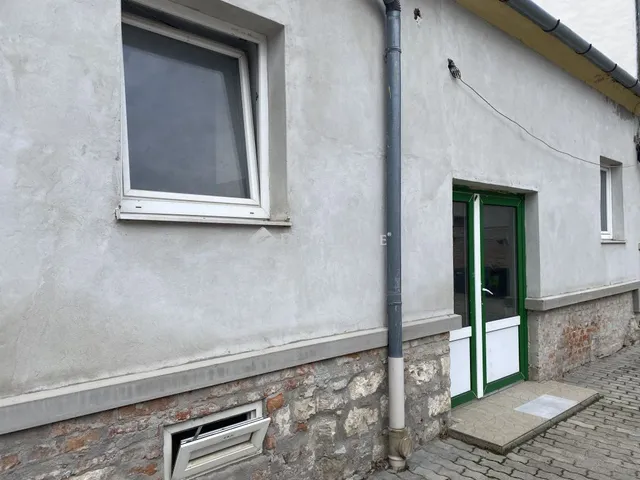 Eladó kereskedelmi és ipari ingatlan Sopron 67 nm