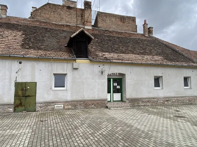 Eladó kereskedelmi és ipari ingatlan Sopron 115 nm