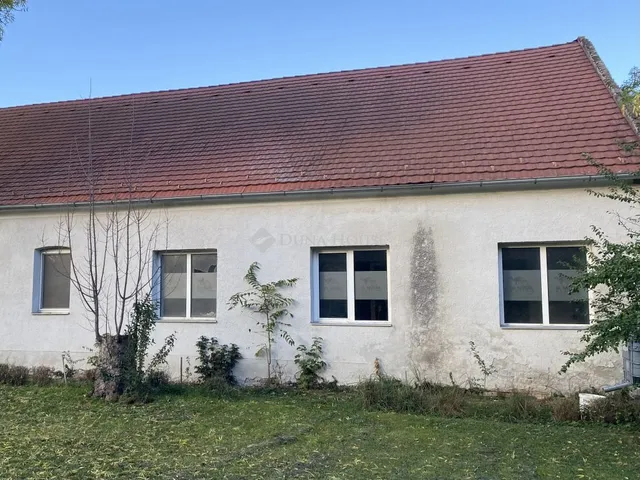 Eladó kereskedelmi és ipari ingatlan Sopron 134 nm