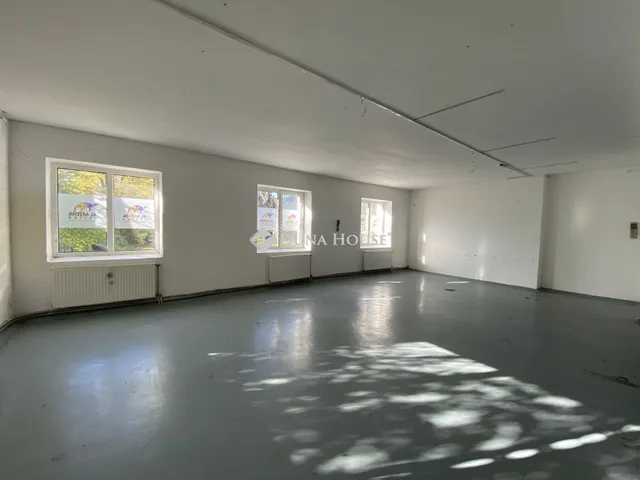 Eladó kereskedelmi és ipari ingatlan Sopron 134 nm