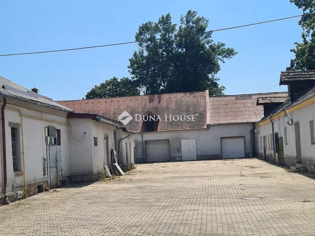 Eladó kereskedelmi és ipari ingatlan Sopron 49 nm