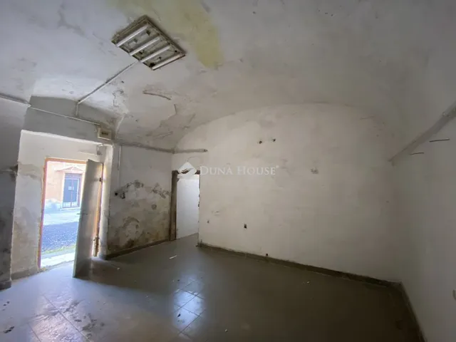 Eladó kereskedelmi és ipari ingatlan Sopron 103 nm