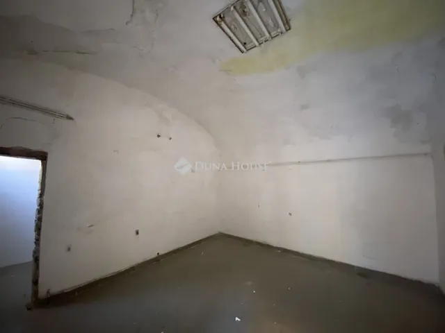 Eladó kereskedelmi és ipari ingatlan Sopron 103 nm