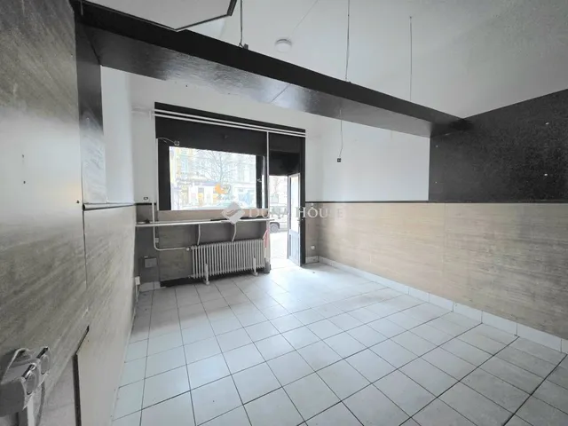 Kiadó kereskedelmi és ipari ingatlan Sopron 33 nm