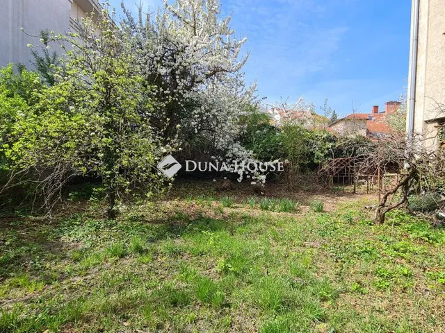 Eladó ház Sopron, Zsilip utca 240 nm