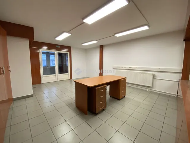 Eladó kereskedelmi és ipari ingatlan Sopron 618 nm