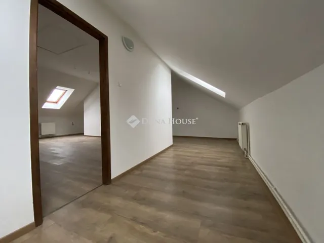 Eladó kereskedelmi és ipari ingatlan Sopron 322 nm