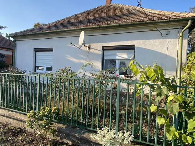 Eladó ház Gyóró 95 nm