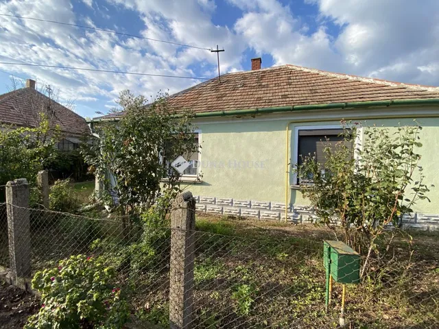 Eladó ház Gyóró 100 nm