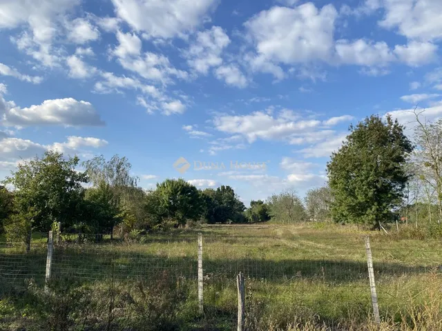 Eladó telek Gyóró 3146 nm