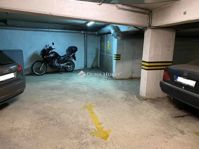 Eladó garázs Sopron 9 nm