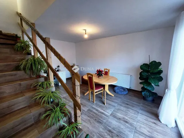 Kiadó ház Sopron 74 nm