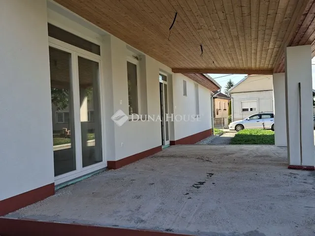 Eladó ház Veszkény 210 nm