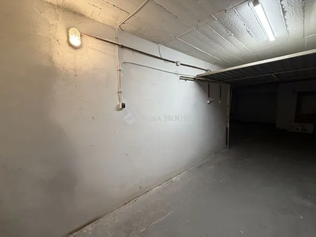 Eladó garázs Sopron 12 nm