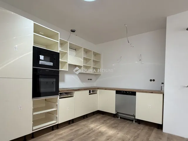 Kiadó lakás Sopron 144 nm