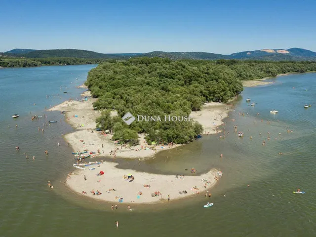 Eladó telek Kisoroszi 600 nm