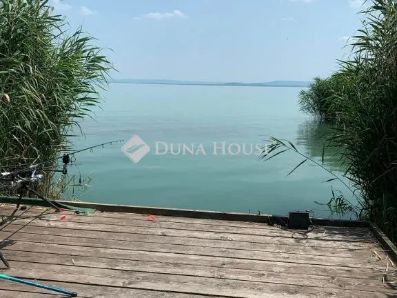 Eladó telek Ábrahámhegy 1200 nm