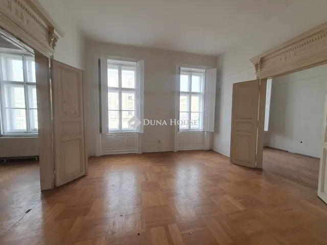 Kiadó kereskedelmi és ipari ingatlan Budapest VI. kerület 142 nm