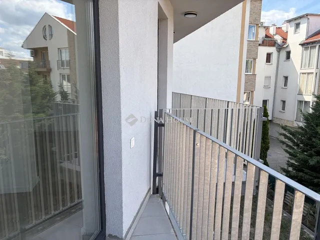 Eladó ház Budapest XV. kerület 517 nm
