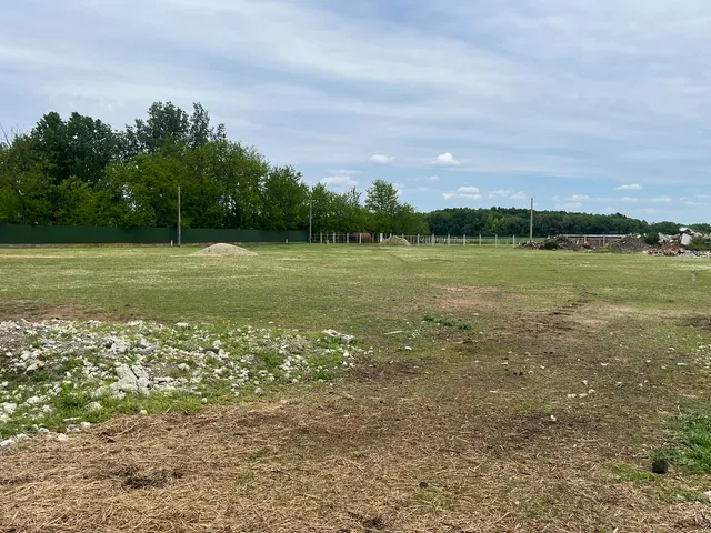 Eladó telek Vecsés 10000 nm