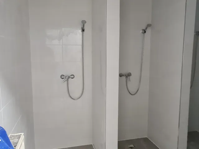 Kiadó kereskedelmi és ipari ingatlan Budapest XX. kerület 330 nm