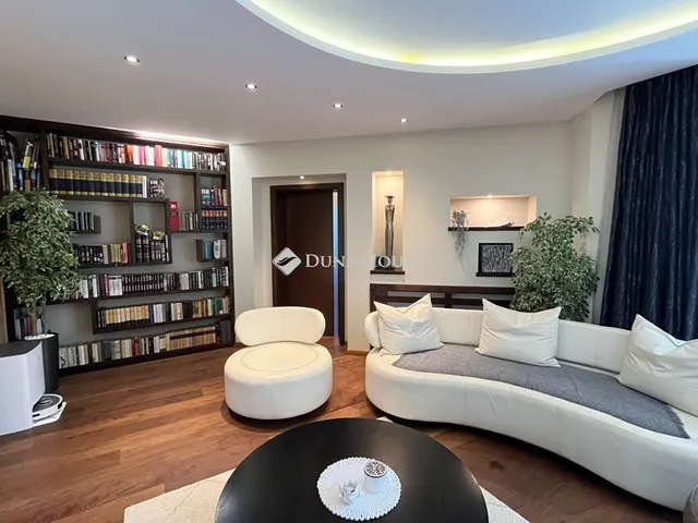 Eladó ház Kőszeg, Lóránt Gyula utca 356 nm