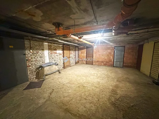 Eladó kereskedelmi és ipari ingatlan Budapest XVI. kerület 17 nm