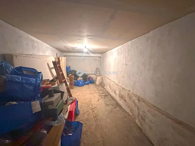 Eladó kereskedelmi és ipari ingatlan Budapest XVI. kerület 17 nm