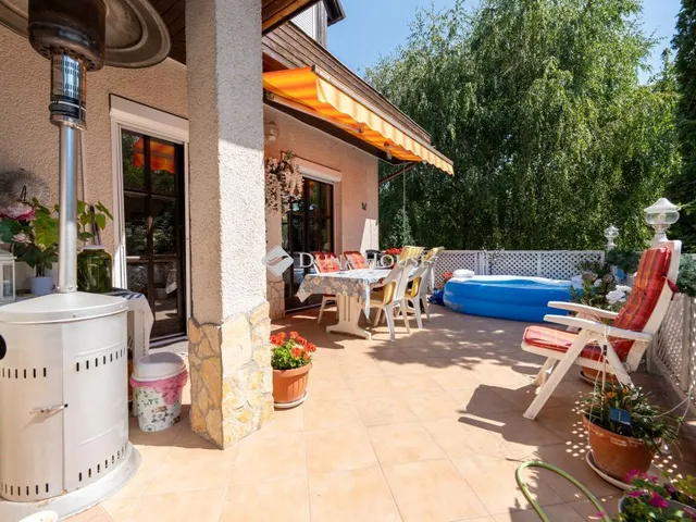 Eladó ház Leányfalu 290 nm