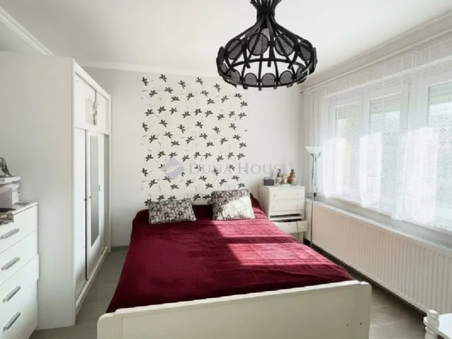 Eladó ház Üllő 161 nm