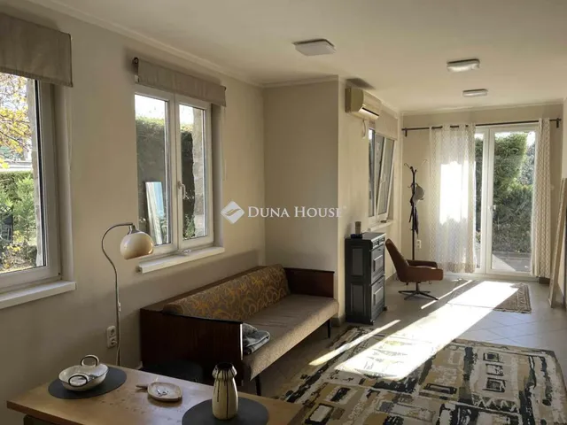 Eladó lakás Üröm 55 nm