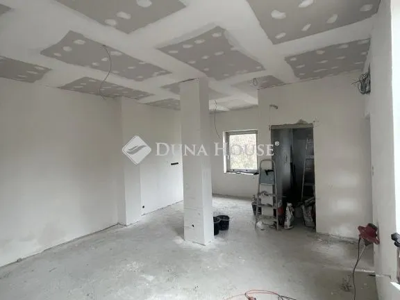 Eladó lakás Budapest XVIII. kerület, Felsőcsatári út 45 nm