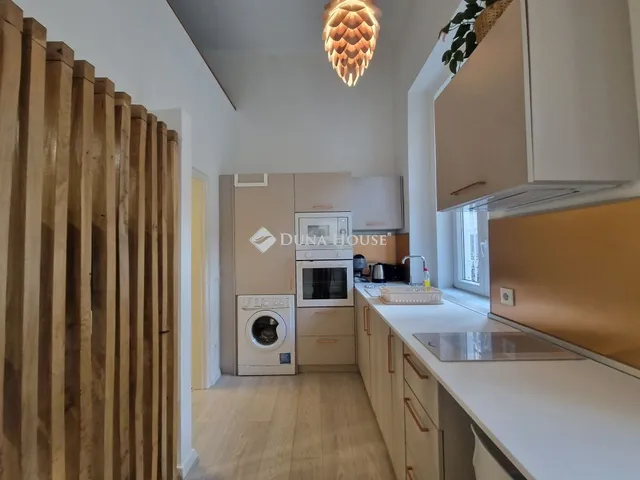 Eladó lakás Budapest V. kerület 69 nm