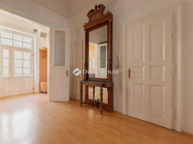 Eladó lakás Budapest V. kerület 120 nm